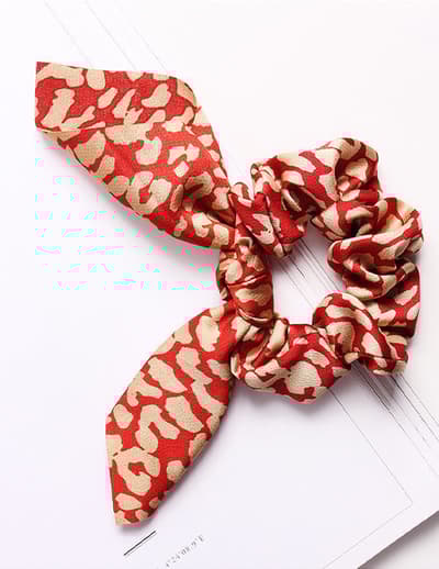 Hårsnodd Leo Scrunchie (röd/beige)