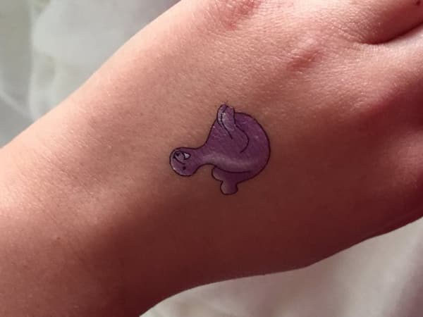 Tatuering gnuggis säl