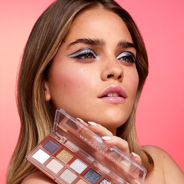 Makeup Revolution The Smokey Icon Palette Gift Set