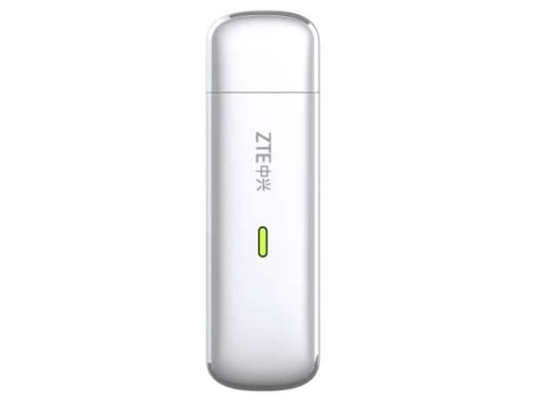 ZTE MF833U1 USB Surfstick 4G LTE jopa 150 Mbit/s, valkoinen