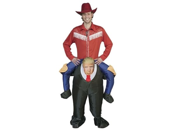 Puhallettava Donald Trumpin puku