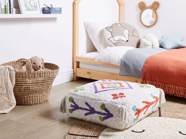 Lattiatyyny valkoinen puuvilla 55 x 20 x 55 cm geometrinen kuvio pörröinen käsintehty neliö boho