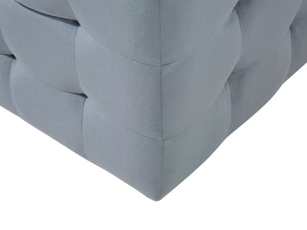 Rahi vaaleanharmaa sametti verhoiltu 72 x 42 x 40 cm säilytystilalla tuftattu suorakulmio retro glamour tyyli