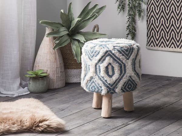 Skammel Hvid og Blåt Uld Bomuld med Lyst Eukalyptus Træben 33 x 44 x 27 cm Geometrisk Rombe Mønster Blødt Orientalsk Mønster Denim Look