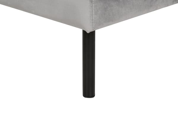 Puff i grått stoff med putetopp Firkantet fotskammel Metallben Glamourstil