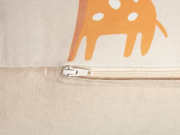 Puf beige bomuld 45 x 25 cm girafmønster kvaster rund håndlavet børneboho Børneværelse
