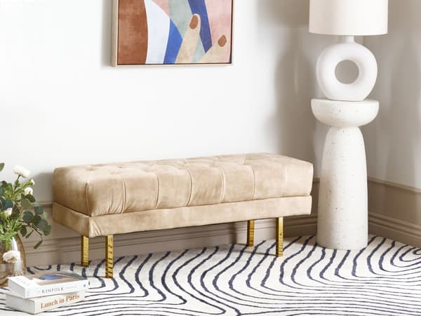 Penkki beige sametti verhoilu kultaiset metalli jalat sängyn päätyyn glamour tyyli