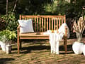 Miniatyrbillede 2 af 8: 3-personers havebænk lyst akacietræ til terrasse altan klassisk design 120cm