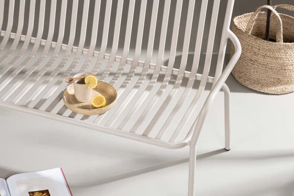 Peking trädgårdssbänk beige.