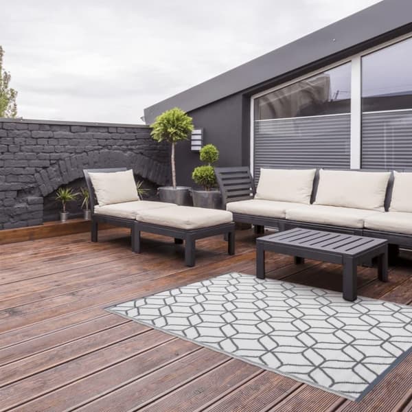 Esschert Design Utomhusmatta 180x121 cm grå och vit OC25