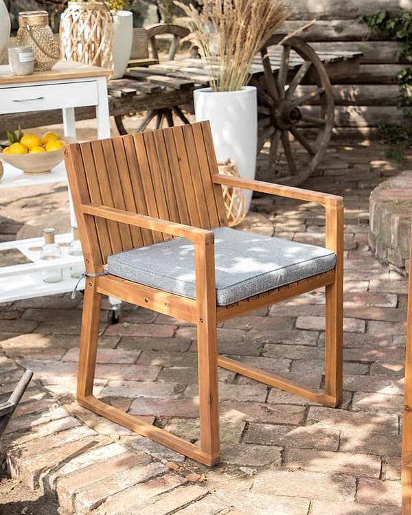 Havestolesæt 8 stk lyst akacietræ med grå hynder klassisk design UV-bestandig til veranda og altan