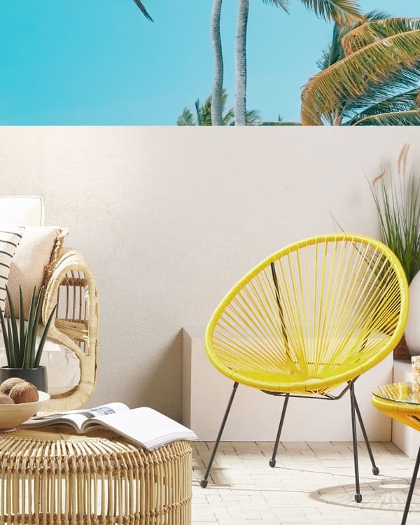 Havestol Gul Rattan med Sort Pulverlakeret Stålben 70 x 90 cm Udendørs Altan Stabelbar Hvile Lounge med Dupper Retro Rundt Flet Moderne Design