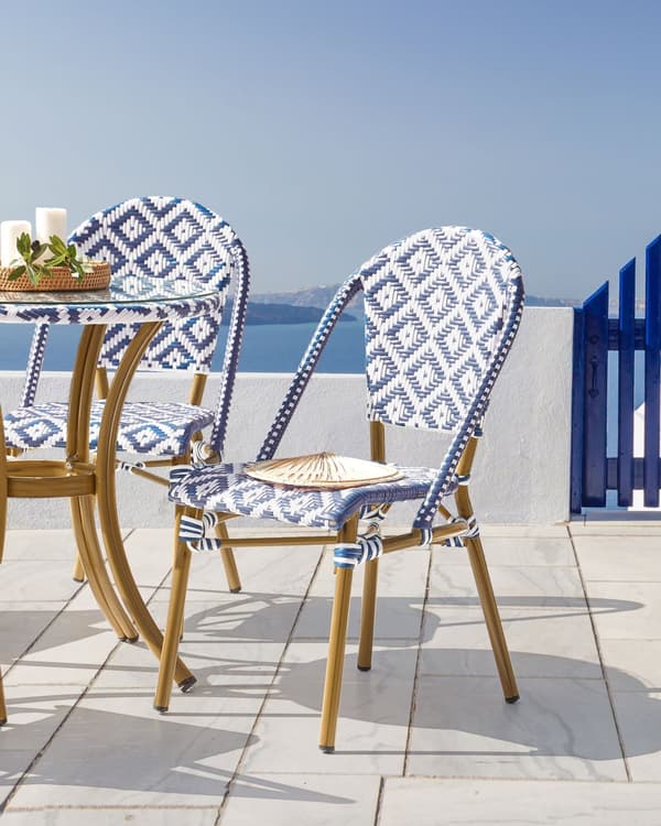 Havestole Natur Beige Blå Hvid PE Rattan Sæt 4 stk Stabelstole med Armlæn Stole til Udendørs Terrasse Have Indretning Retro Firkantet Mønster