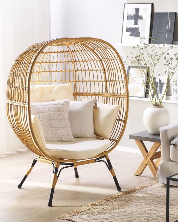 Uteplats Korgstol Rotting Naturlig Svarta Järnben Beige Sits Kuddar Högt Ryggstöd Benmössor Boho