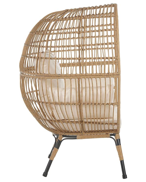 Uteplats Korgstol Rotting Naturlig Svarta Järnben Beige Sits Kuddar Högt Ryggstöd Benmössor Boho