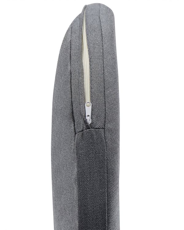 Sett med 2 hagespisestoler med grå metallramme og puter Moderne design med taufletting
