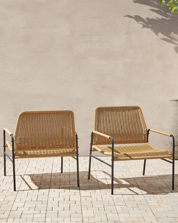 Set med 2 trädgårdsstolar Naturlig med svart ram Rottingväv Metallram Modern design Sittplatser utomhus