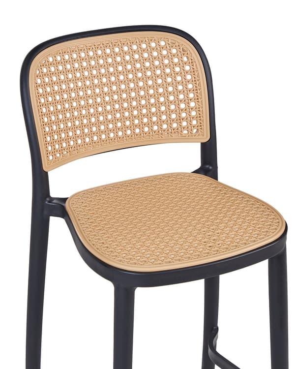 Barstolar Set om 4 Beige och Svart Plast Sits Stapelbara Stolar utan Armstöd för Inomhus- och Utomhusbruk Matsal Kök