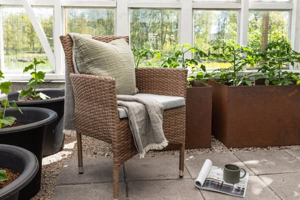 FURNLUX MATSTOL FÖR UTOMHUSBRUK MALINA BRUN 58CM