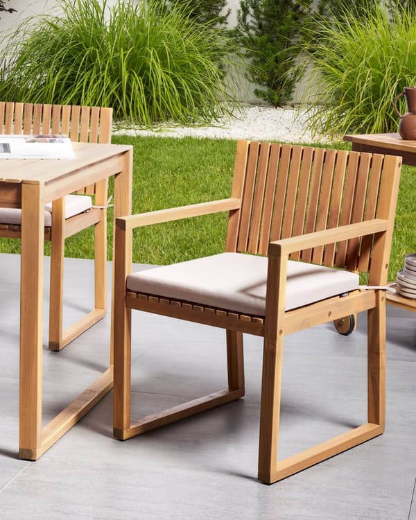 Sett med 2 Hagespisestoler med Puter Lysebeige Sertifisert Akasietre Polyester Rustikk Stil