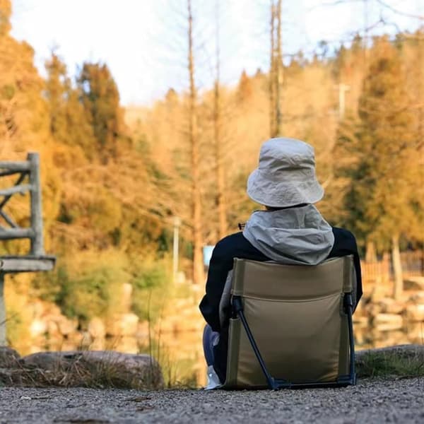 Lollanda Vikbar Strandstol med Ryggstöd - Lättviktig och Hållbar med förvaringsväska, Hopfällbar Solstol / Campingstol