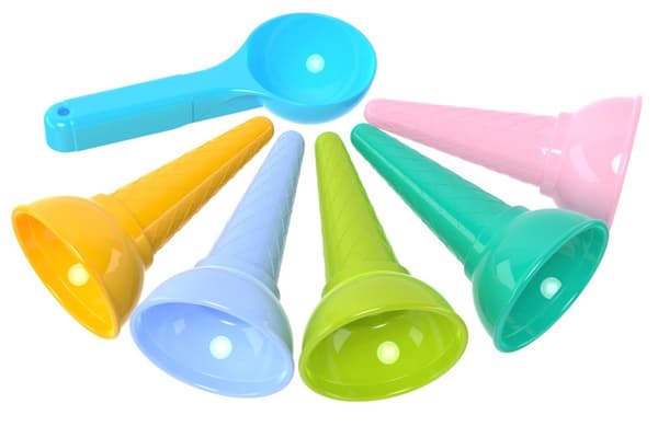Set med färgglada glasstrutar Sand 6221