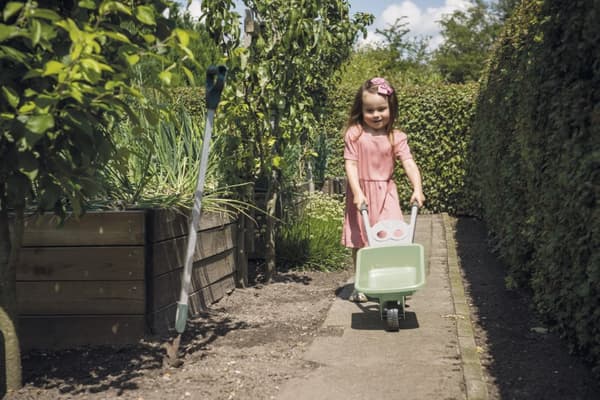 Dantoy Green Garden Skottkärra set. Längd: 66 cm