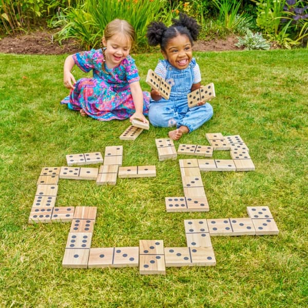 Kämpa Domino XL Trädgårdsspel i trä