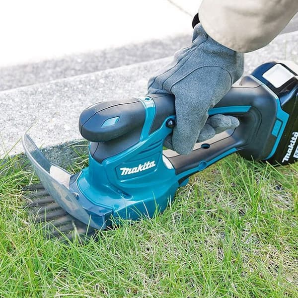 MAKITA DUM111ZX strängtrimmer (bar maskin)