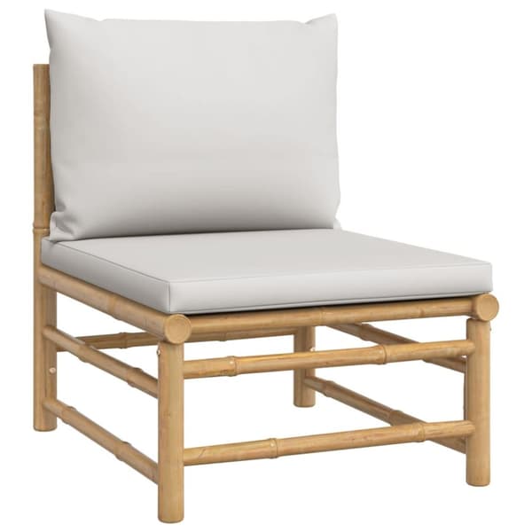 Soffa mittdel med ljusgråa dynor bambu