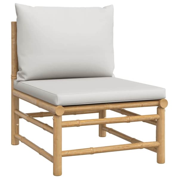 Soffa mittdel med ljusgråa dynor bambu