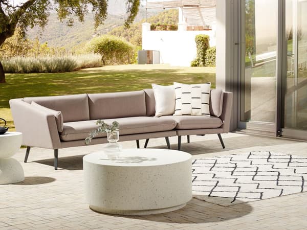Utendørssofa beige polyesterpolstring 3-seters hagesofa høyrehånds UV-vannbestandig moderne design stue