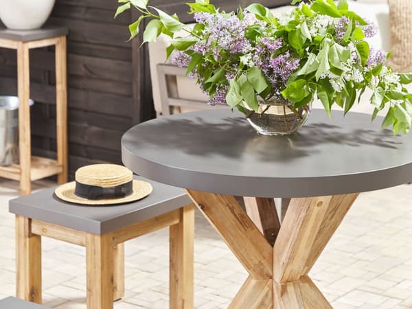 Uteservering Grå Betong Bordsskiva Ljus Träben Acacia 4 Personer Kapacitet Rund ø 90 cm
