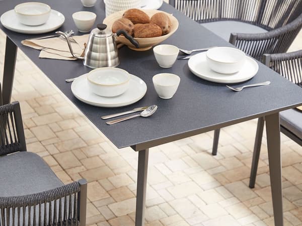 Trädgårdsbord Grå Glasskiva 140 x 80 cm Metallben Rektangulär Minimalistisk Industriell