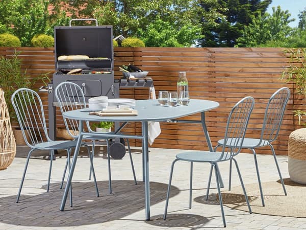 Havebord i Blå Metal 160 x 90 cm med Hul til Parasol Moderne Udendørs Lang Oval Bordplade Minimalistisk Terrasse Altan Indretning