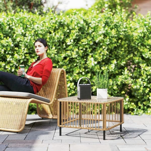 Rootz Poly Rattan Garden Table - Väderbeständig sidobord - Kvadratisk tabell - Hållbar design - 65 cm x 65 cm x 43 cm