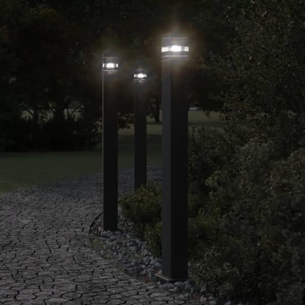 vidaXL udendørs standerlampe med stikkontakt 110 cm aluminium sort