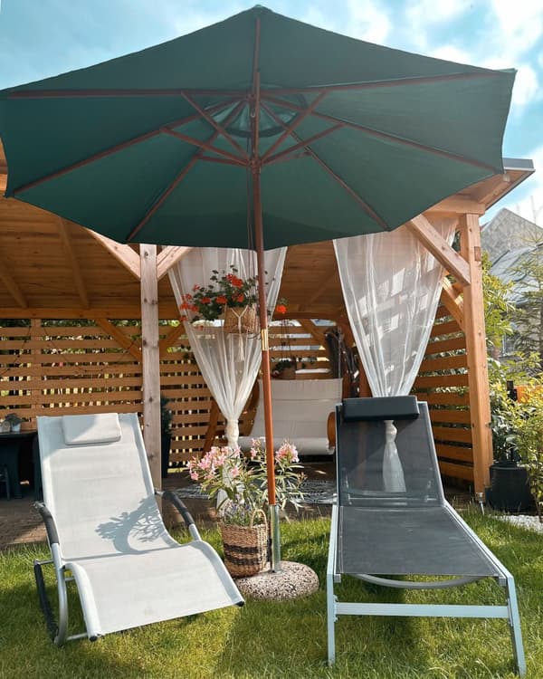 Trädgårdsparasoll Sandbeige Tyg ø 270 x 254H cm Björkstång Hopfällbar Utomhus Modern