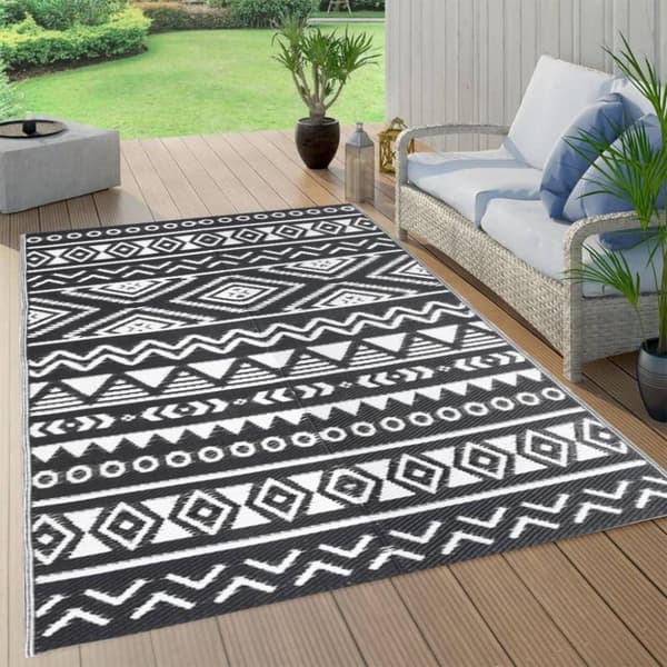 vidaXL udendørs gulvtæppe ARAKIL 120x180 cm PP sort