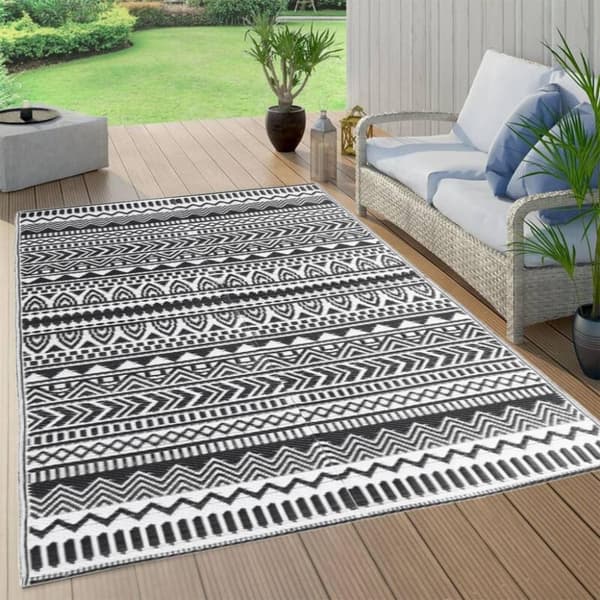 vidaXL udendørs gulvtæppe ARAKIL 120x180 cm PP sort