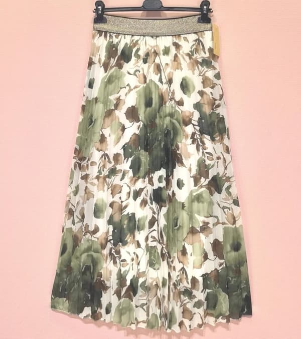 Pleated skirt flowers - several colors - one size 38-44