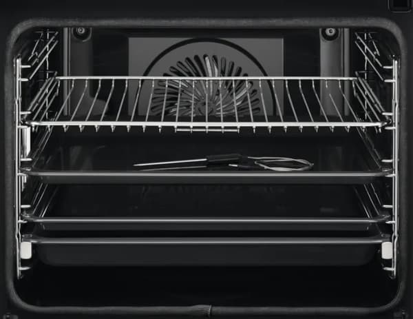 AEG 8000 AssistedCooking Innebygd ovn med pyrolytisk selvrensende