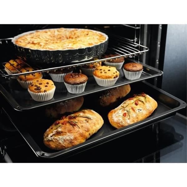 Fyra SurroundCook® ELECTROLUX - EOF7P00X0 - Pulsvarmepump - 72L - Pyrolys - A+ - Rostfritt stål