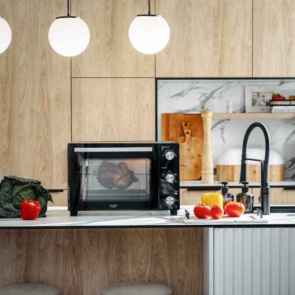Adler AD 6025 ovn Sort