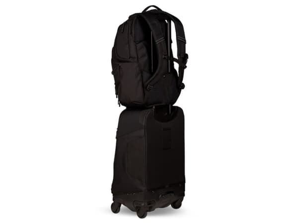 OGIO RESVÄSKA RENEGADE SPINNER 22 SVART P/N: 5924083OG