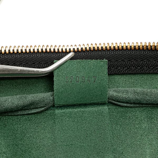 Pre-owned Louis Vuitton Taiga Kendall GM Green
