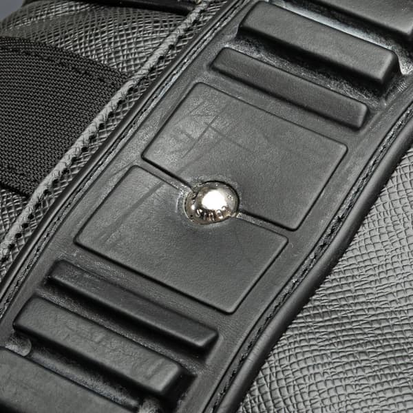 Pre-owned Louis Vuitton Taiga Satellite 53 Luggage Black