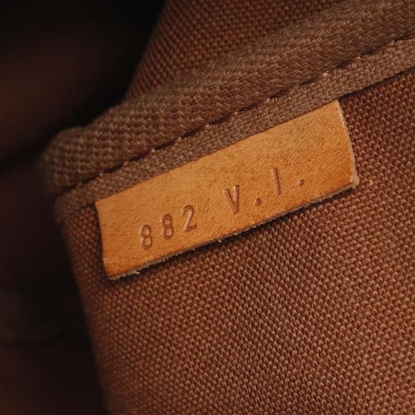 Pre-owned Louis Vuitton Monogram Saumur 43 Brown