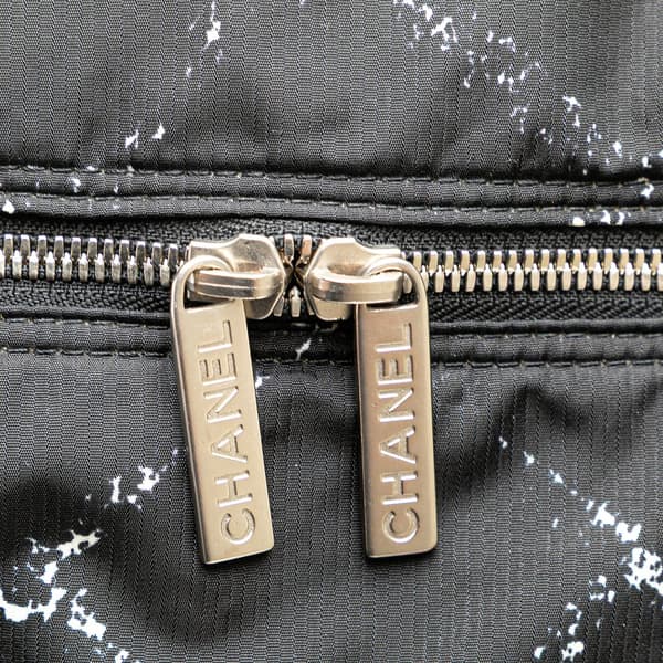 Pre-owned Chanel Old Travel Line Nylon Duffle Bag Black
