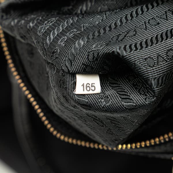 Pre-owned Prada Vernice Trimmed Tessuto Boston Bag Black
